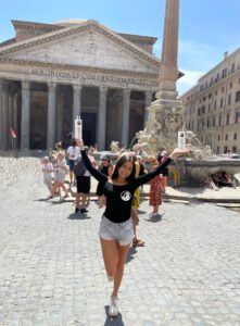 Boudica visits the Pantheon, Rome